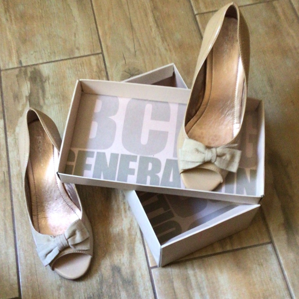 BCBG Beige Peep-Toe Wedge Pumps with Bow